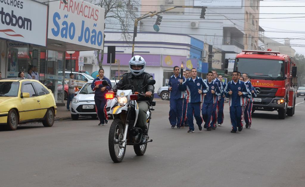 Atos cívicos marcam início da Semana da Pátria em Santo Ângelo